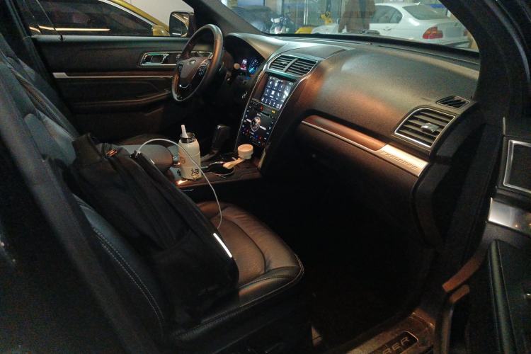 Used Ford Explorer 2016 2.3T Elite Edition Right Front Seat