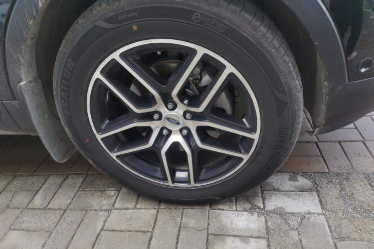 Used Ford Explorer 2016 3.5T Elite Edition Right Front Wheel Hub