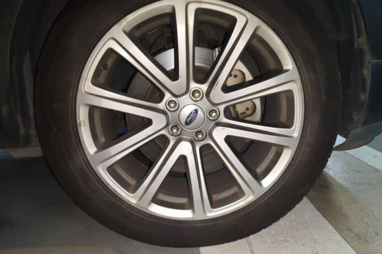Used Ford Explorer 2016 2.3T Elite Edition Right Front Wheel Hub