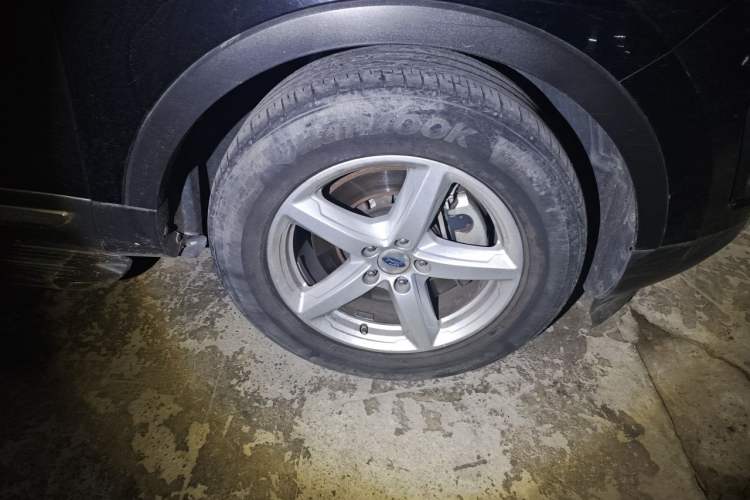 Used Ford Explorer 2016 2.3T Fashion Edition Right Front Wheel Hub