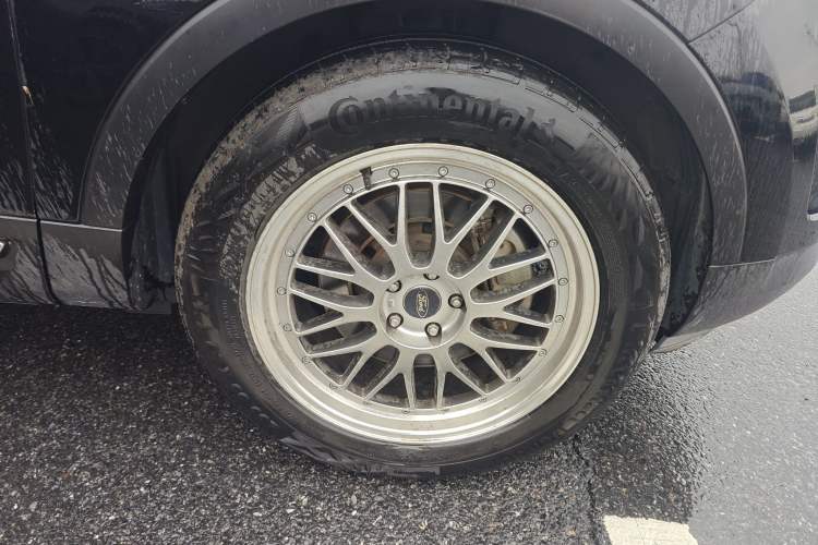 Used Ford Explorer 2016 2.3T Fashion Edition Right Front Wheel Hub