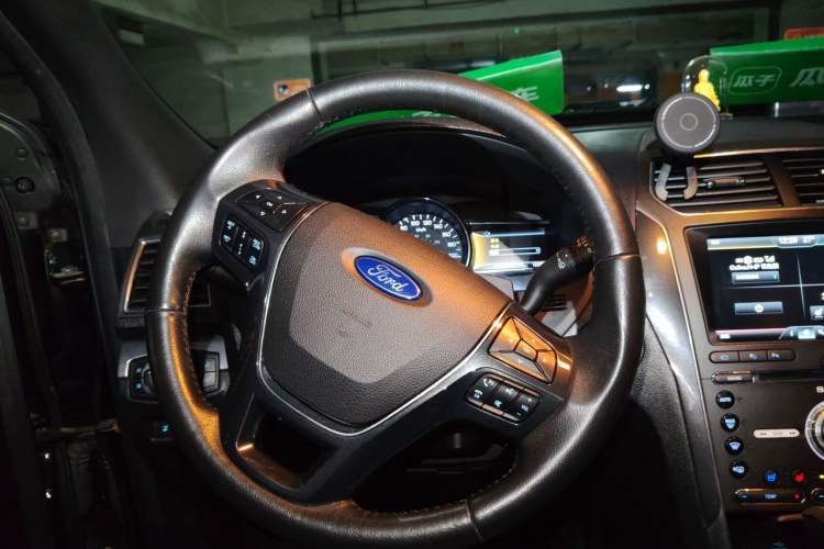 Used Ford Explorer 2016 2.3T Elite Edition Steering Wheel
