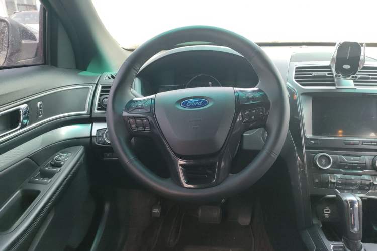 Used Ford Explorer 2016 2.3T Fashion Edition Steering Wheel