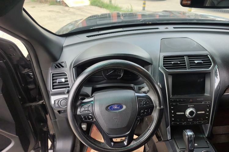 Used Ford Explorer 2016 2.3T Elite Edition Steering Wheel