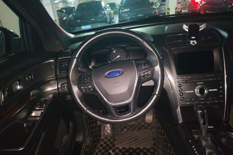 Used Ford Explorer 2016 2.3T Elite Edition Steering Wheel