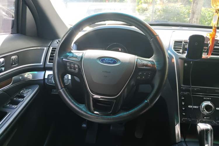 Used Ford Explorer 2016 2.3T Elite Edition Steering Wheel
