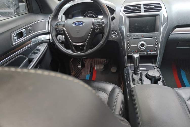 Used Ford Explorer 2016 2.3T Elite Edition Steering Wheel