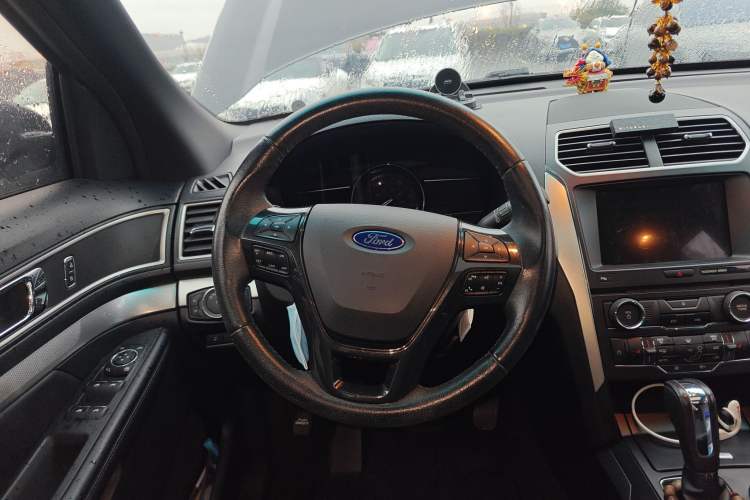 Used Ford Explorer 2016 2.3T Fashion Edition Steering Wheel