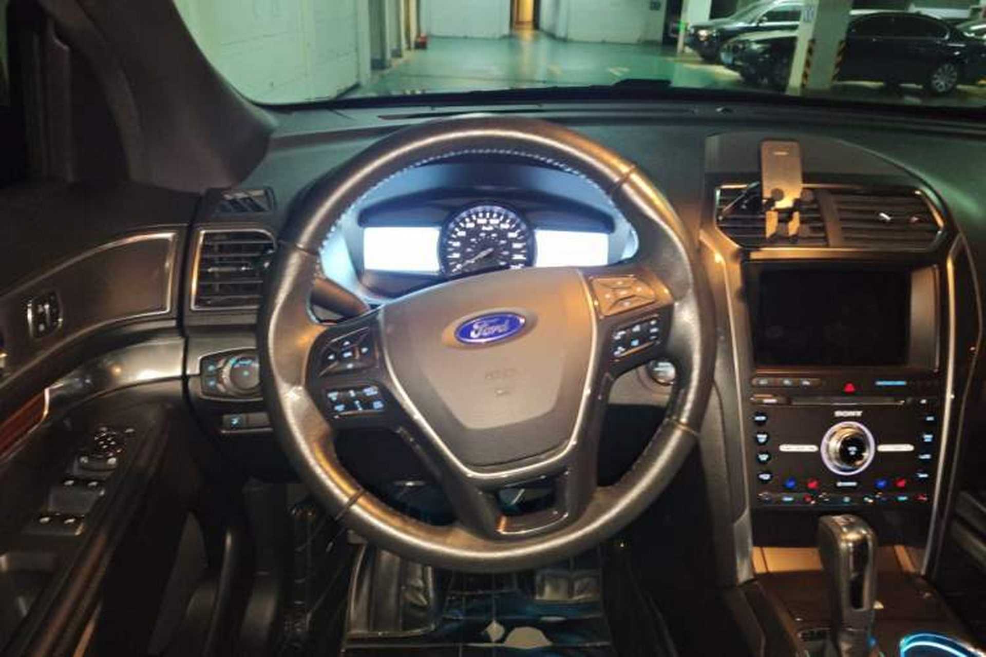 Used Ford Explorer 2016 2.3T Elite Edition Steering Wheel