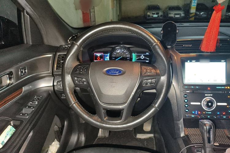 Used Ford Explorer 2016 2.3T Elite Edition Steering Wheel