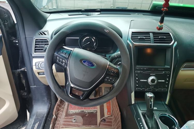 Used Ford Explorer 2016 2.3T Elite Edition Steering Wheel
