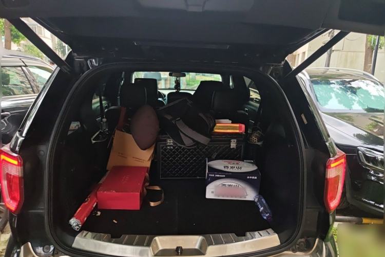 Used Ford Explorer 2016 2.3T Elite Edition Trunk
