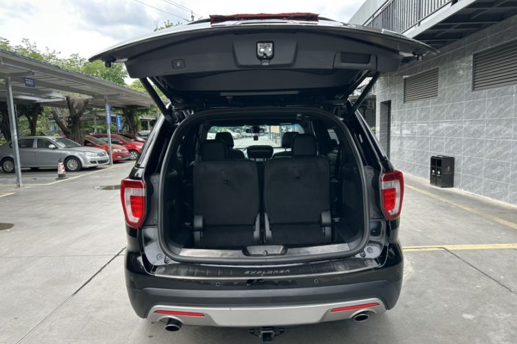 Used Ford Explorer 2016 2.3T Elite Edition Trunk