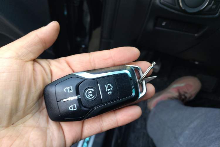 Used Ford Explorer 2016 3.5T Platinum Edition Vehicle Key