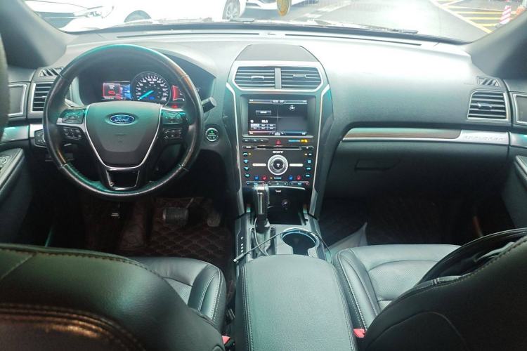 Used Ford Explorer 2016 2.3T Elite Edition Center Console