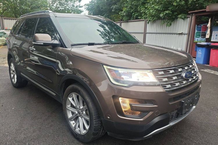 Used Ford Explorer 2016 2.3T Elite Edition Front Right 45 Deg