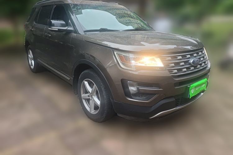 Used Ford Explorer 2016 2.3T Fashion Edition Front Right 45 Deg