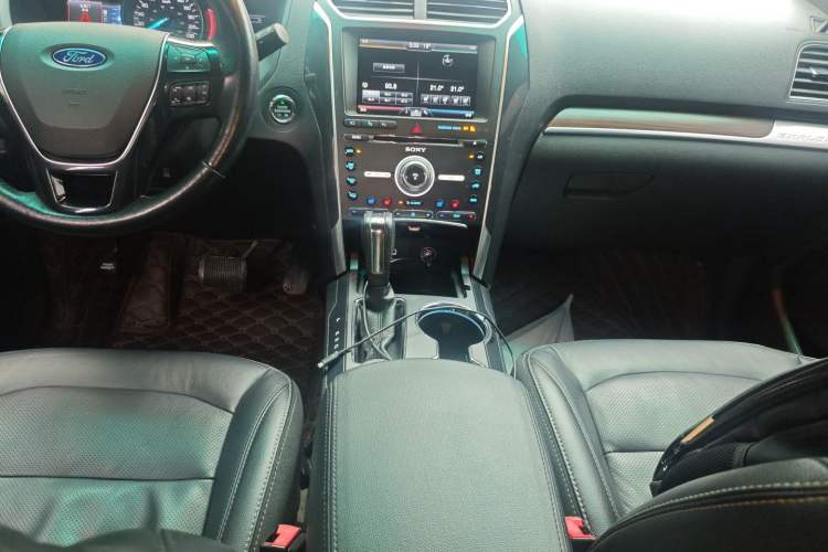 Used Ford Explorer 2016 2.3T Elite Edition Gear Lever