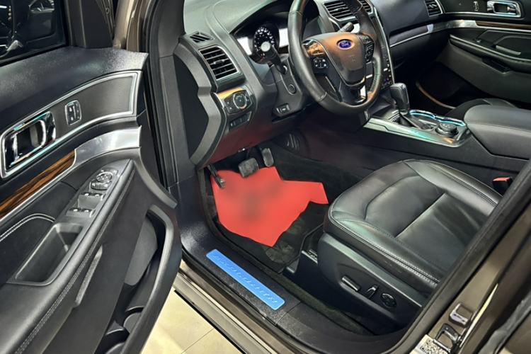 Used Ford Explorer 2016 2.3T Elite Edition Interior 6