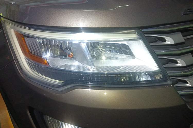 Used Ford Explorer 2016 2.3T Elite Edition Right Front Headlight