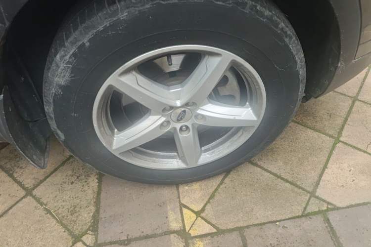 Used Ford Explorer 2016 2.3T Fashion Edition Right Front Wheel Hub