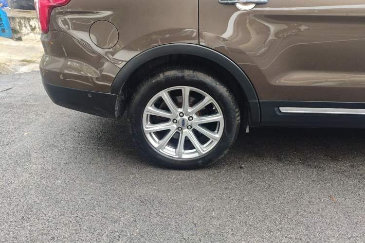 Used Ford Explorer 2016 2.3T Elite Edition Right Rear Wheel Hub