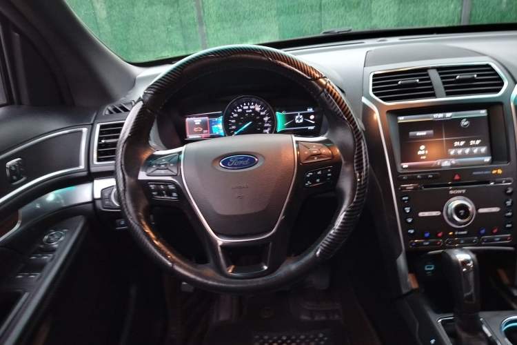 Used Ford Explorer 2016 2.3T Elite Edition Steering Wheel
