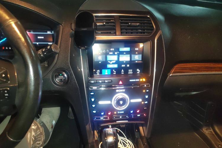 Used Ford Explorer 2016 2.3T Elite Edition Audio And AC Panel