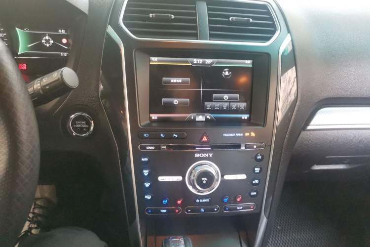 Used Ford Explorer 2016 3.5T Sport Edition Audio And AC Panel