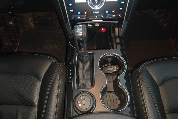 Used Ford Explorer 2016 2.3T Elite Edition Gear Lever