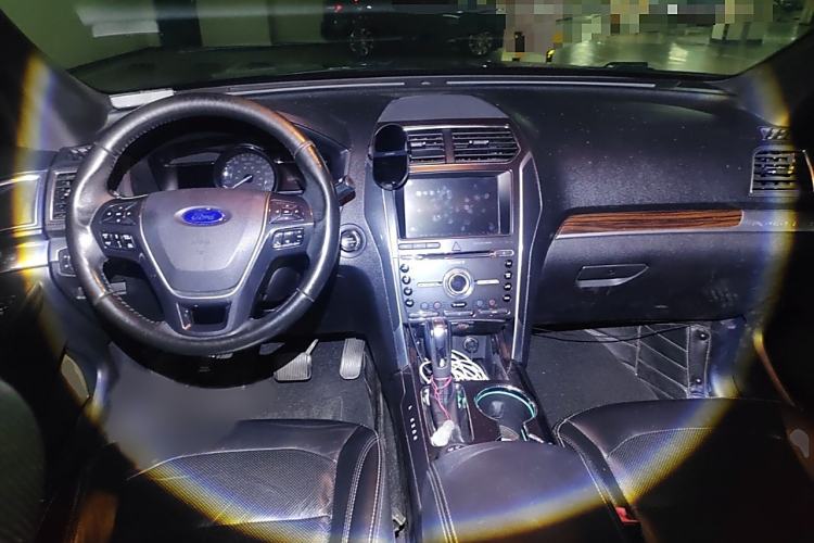 Used Ford Explorer 2016 2.3T Elite Edition Interior 2