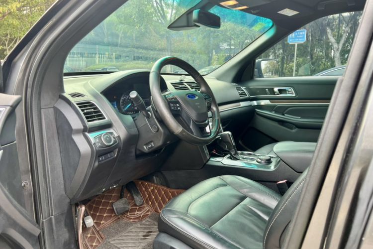 Used Ford Explorer 2016 2.3T Elite Edition Interior 3