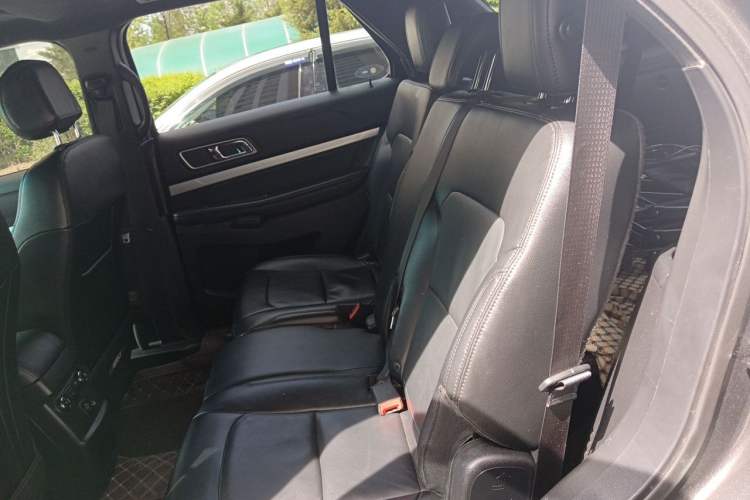 Used Ford Explorer 2016 2.3T Fashion Edition Left Rear Seat