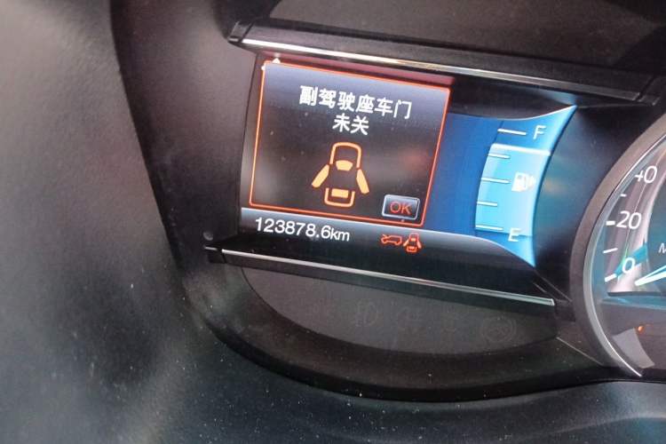 Used Ford Explorer 2016 2.3T Fashion Edition Odometer Close Up