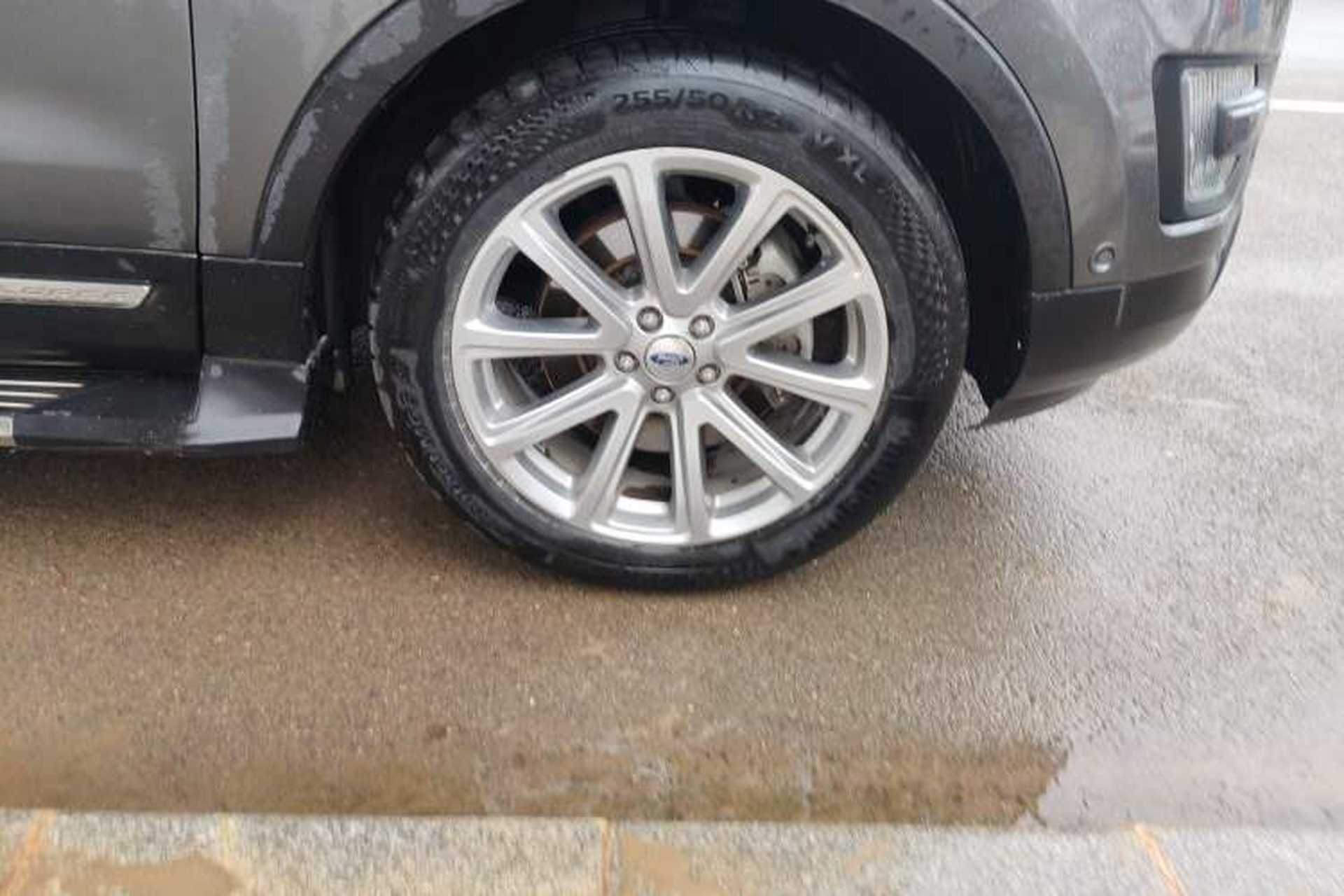 Used Ford Explorer 2016 2.3T Elite Edition Right Front Wheel Hub
