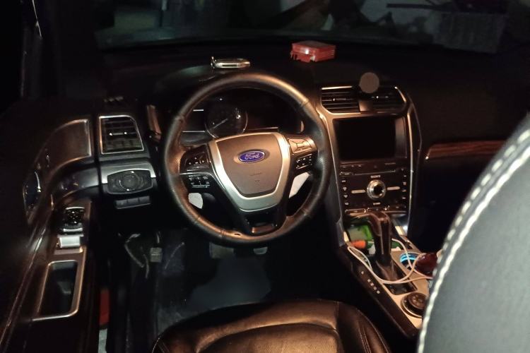 Used Ford Explorer 2016 2.3T Elite Edition Steering Wheel