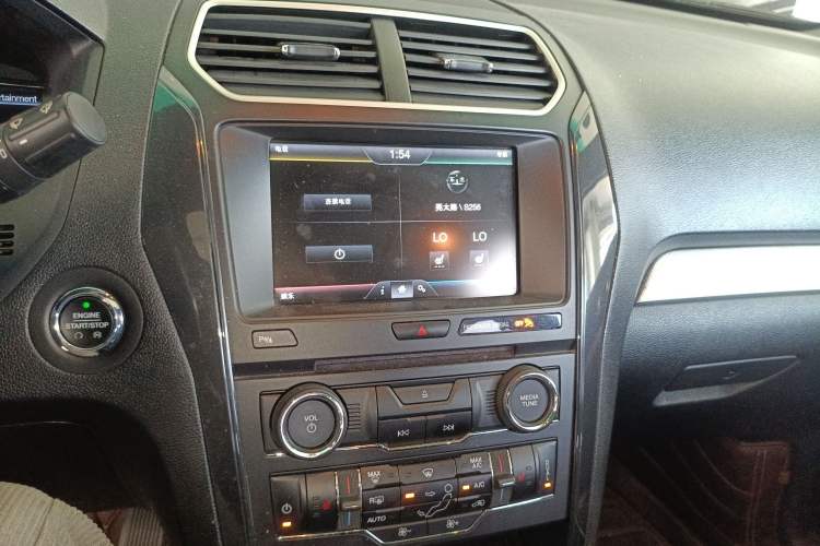 Used Ford Explorer 2016 2.3T Fashion Edition Audio And AC Panel