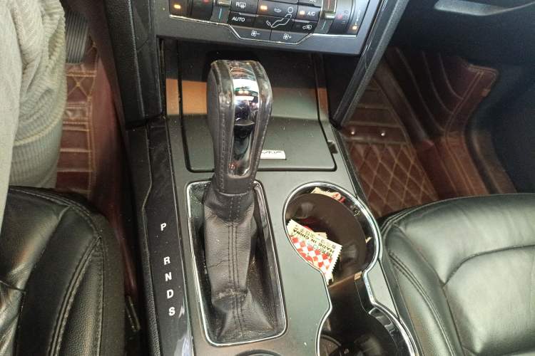 Used Ford Explorer 2016 2.3T Fashion Edition Gear Lever