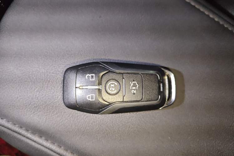 Used Ford Explorer 2016 2.3T Elite Edition Interior 1