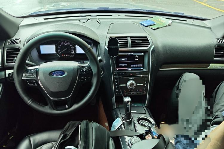 Used Ford Explorer 2016 2.3T Elite Edition Interior 2