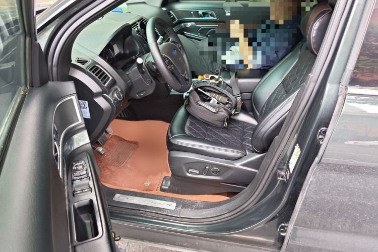 Used Ford Explorer 2016 2.3T Elite Edition Interior 3