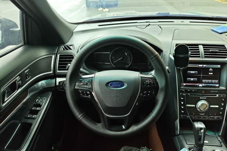 Used Ford Explorer 2016 2.3T Elite Edition Steering Wheel