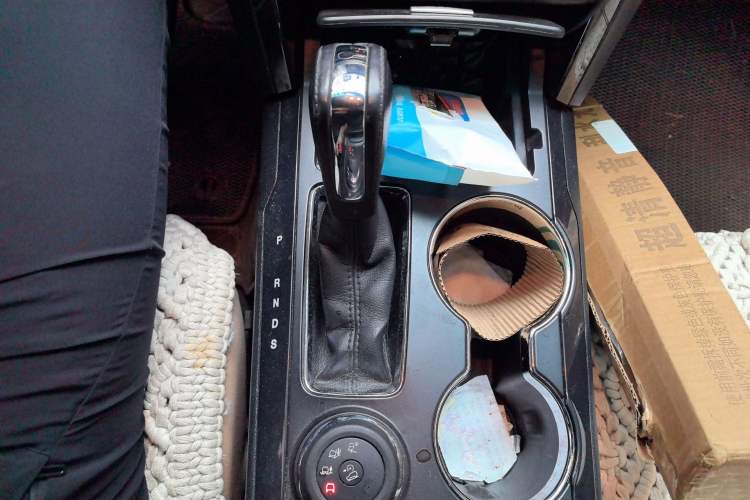 Used Ford Explorer 2016 2.3T Fashion Edition Gear Lever