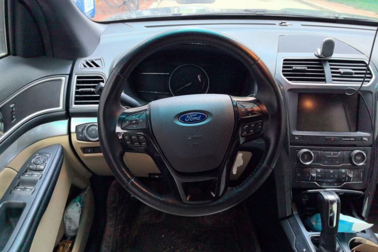 Used Ford Explorer 2016 2.3T Fashion Edition Steering Wheel