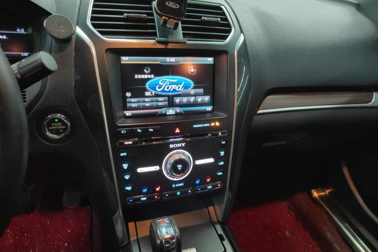 Used Ford Explorer 2016 2.3T Elite Edition Audio And AC Panel