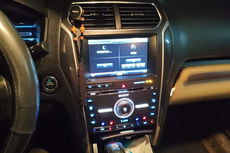 Used Ford Explorer 2016 2.3T Elite Edition Audio And AC Panel