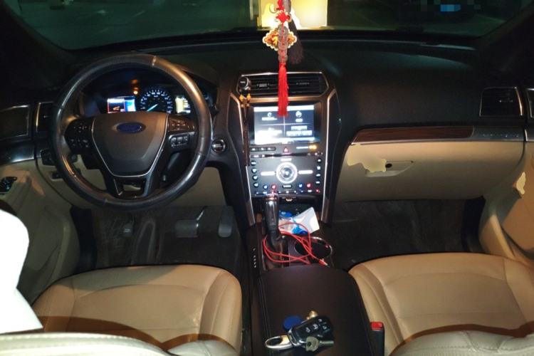 Used Ford Explorer 2016 2.3T Elite Edition Center Console
