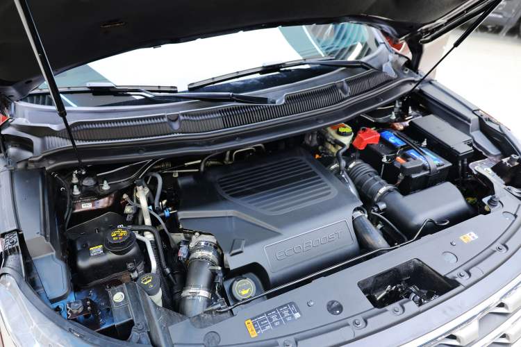 Used Ford Explorer 2016 3.5T Elite Edition Engine Bay