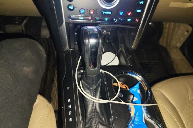 Used Ford Explorer 2016 2.3T Elite Edition Gear Lever