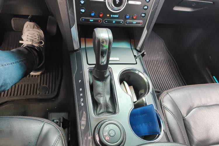 Used Ford Explorer 2016 3.5T Sport Edition Gear Lever